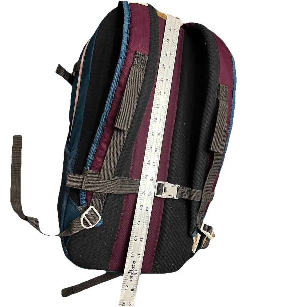 Decathlon Quechua NH100, Adult 20 L Hiking‎ Backpack, Unisex, Dark Purple Blue
